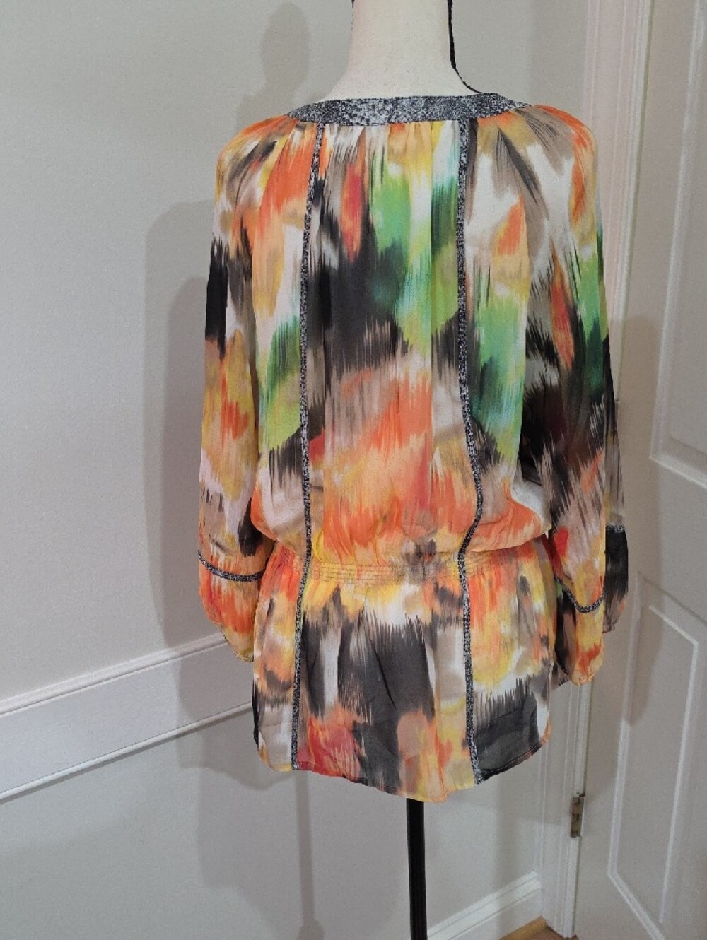 Calvin Klein Multi-Color AbstractPrint Peasant Blouse - Size M - Picture 6 of 12